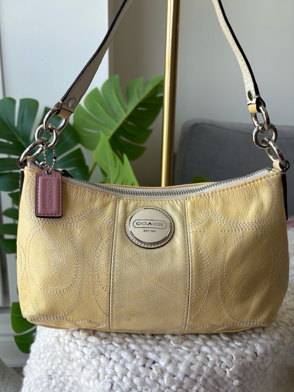 Authentic Vintage Coach Butter Yellow Leather Y2K Baguette Shoulder Bag